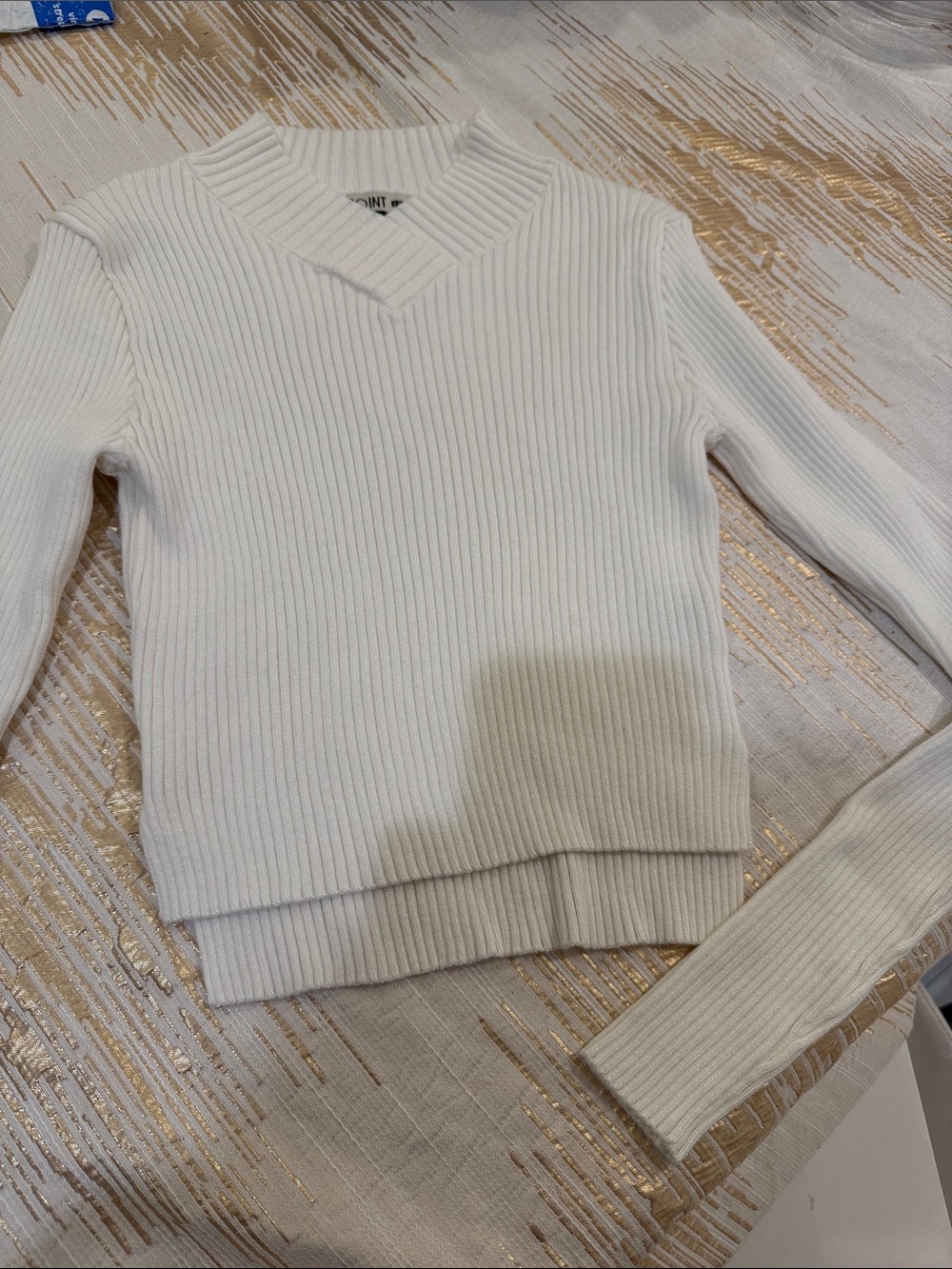 Point V-Neck Cropped Sweater
